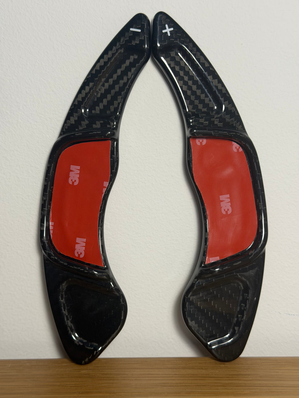 VOLKSWAGEN - Levas en fibra de carbono