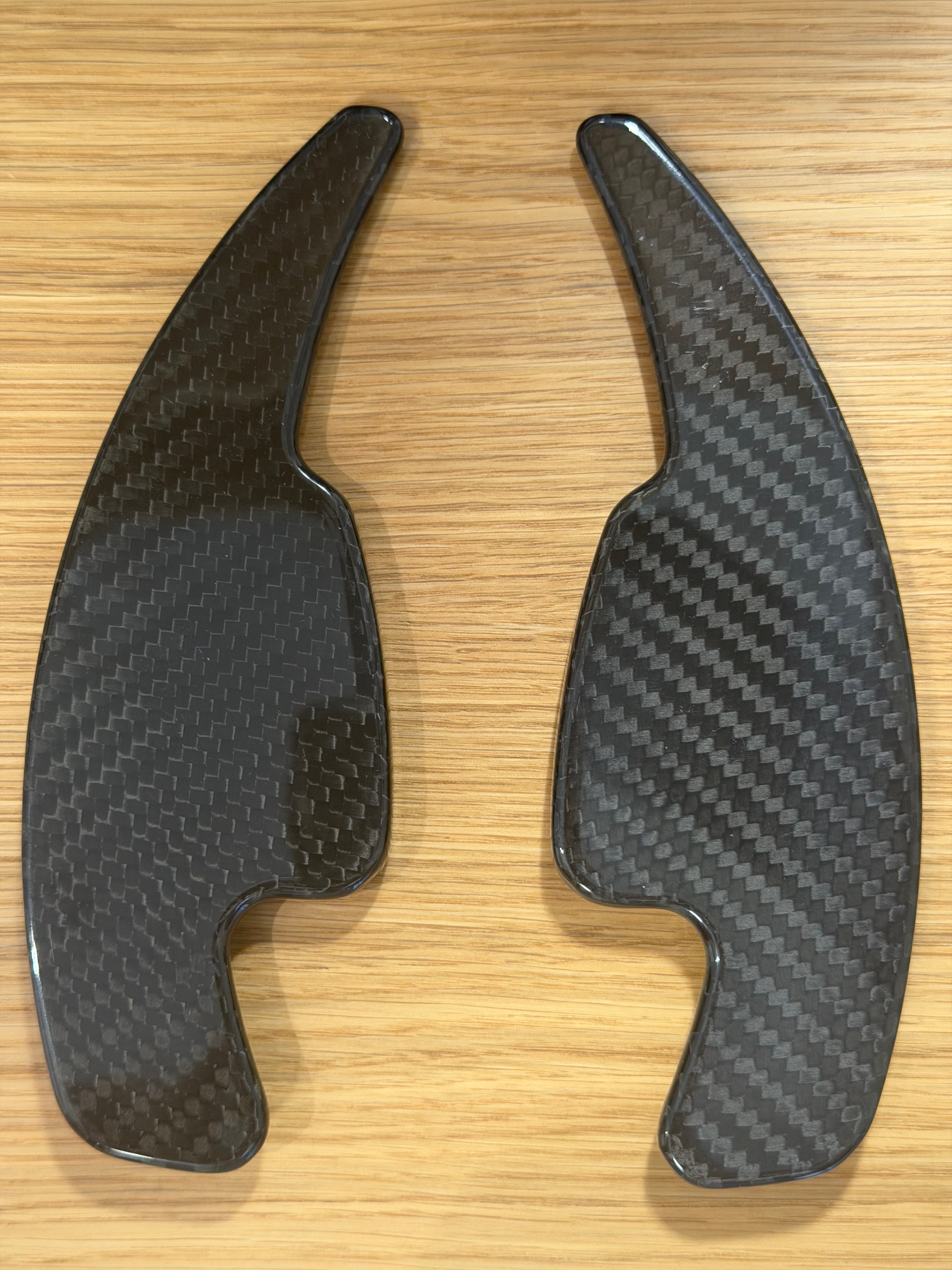AUDI - Levas en fibra de carbono